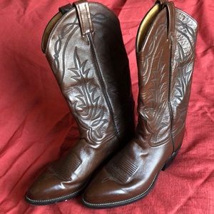 Like new vintage cowboy boots